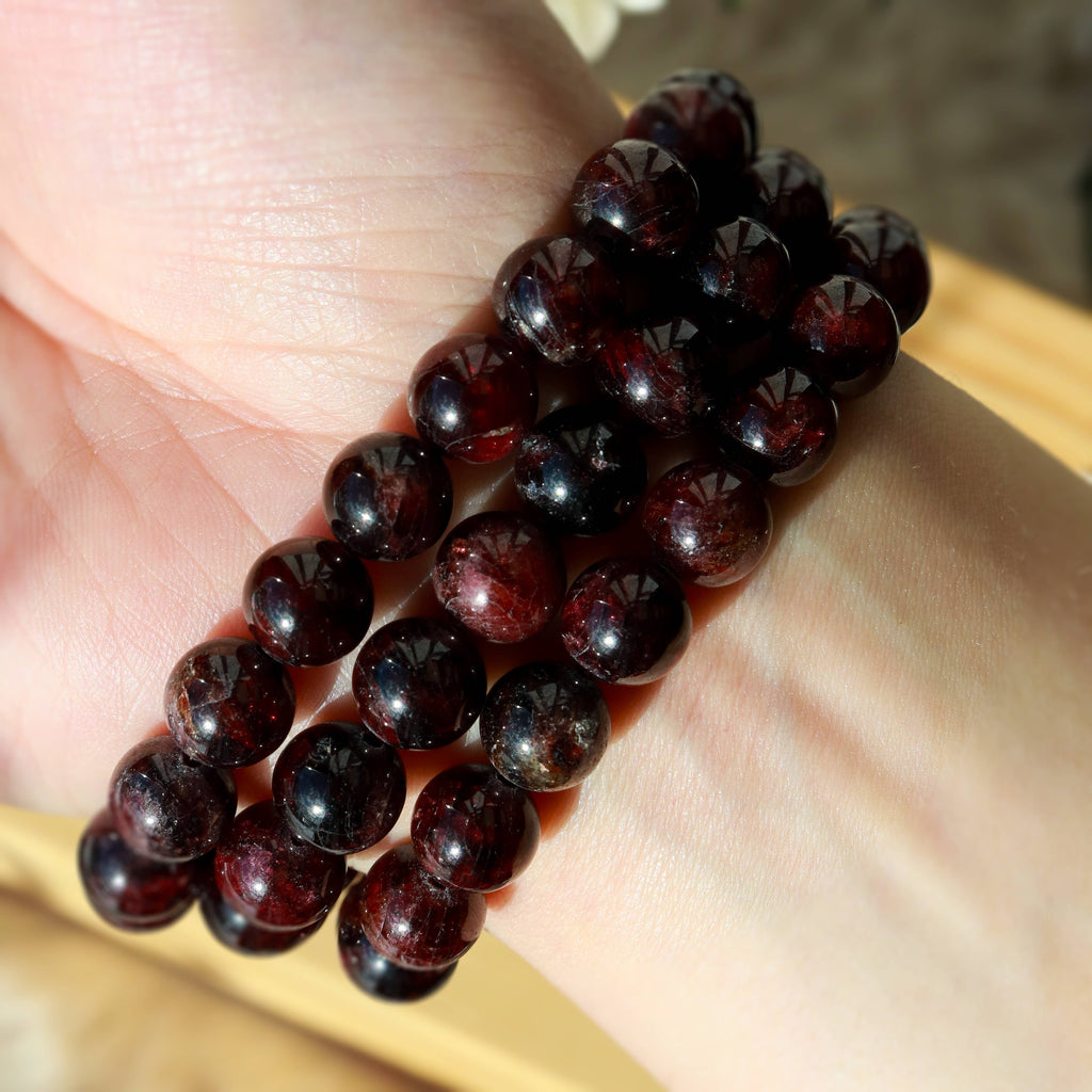 Garnet Round Beaded Bracelet 8 mm