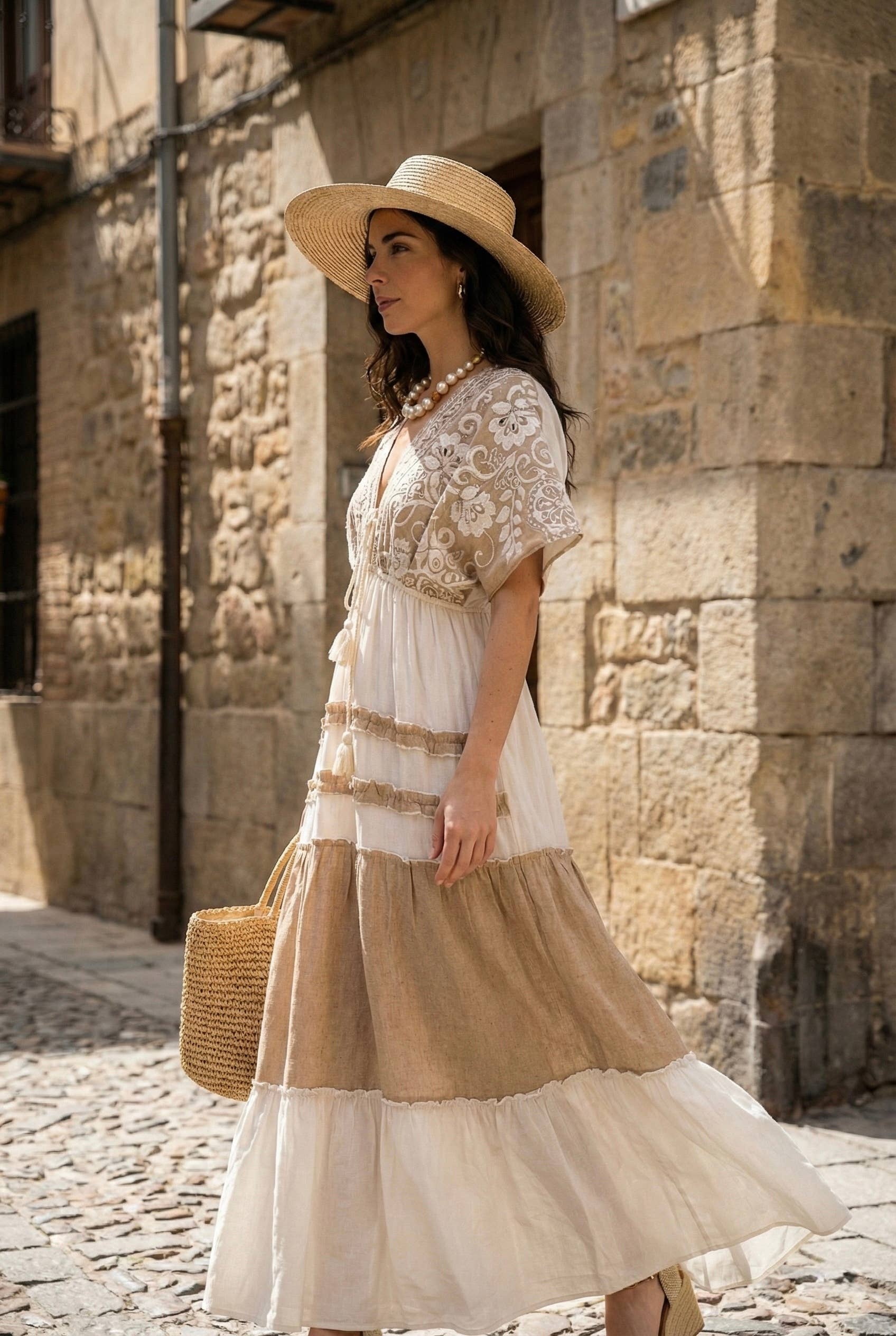 TALLA Bohemian dress with batwing sleeves, hand-embroidered: Beige | One Size