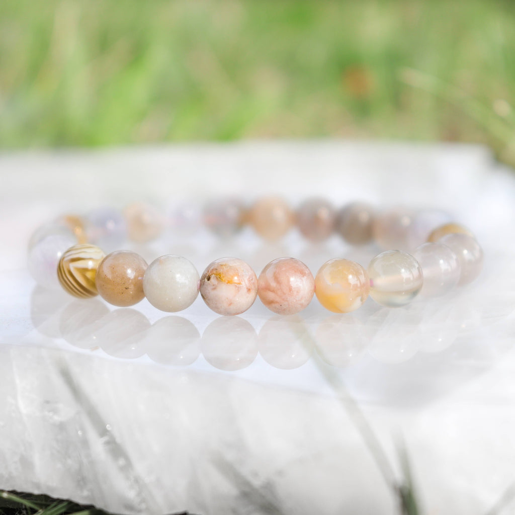 Flower Agate Round Beaded Bracelet Size: 8 mm