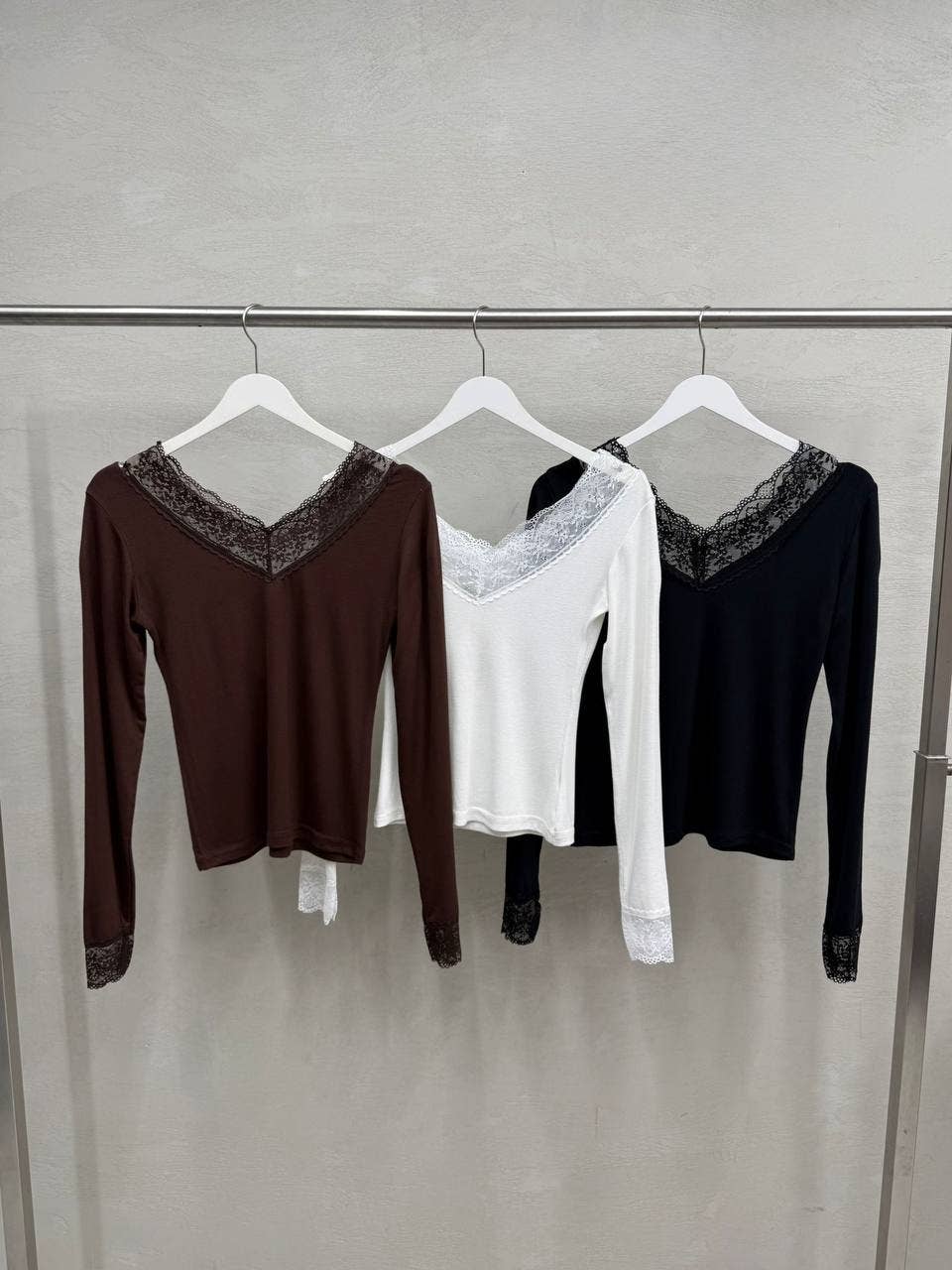 YNA TOP Double V-Neck Lace Trim Tops: Black