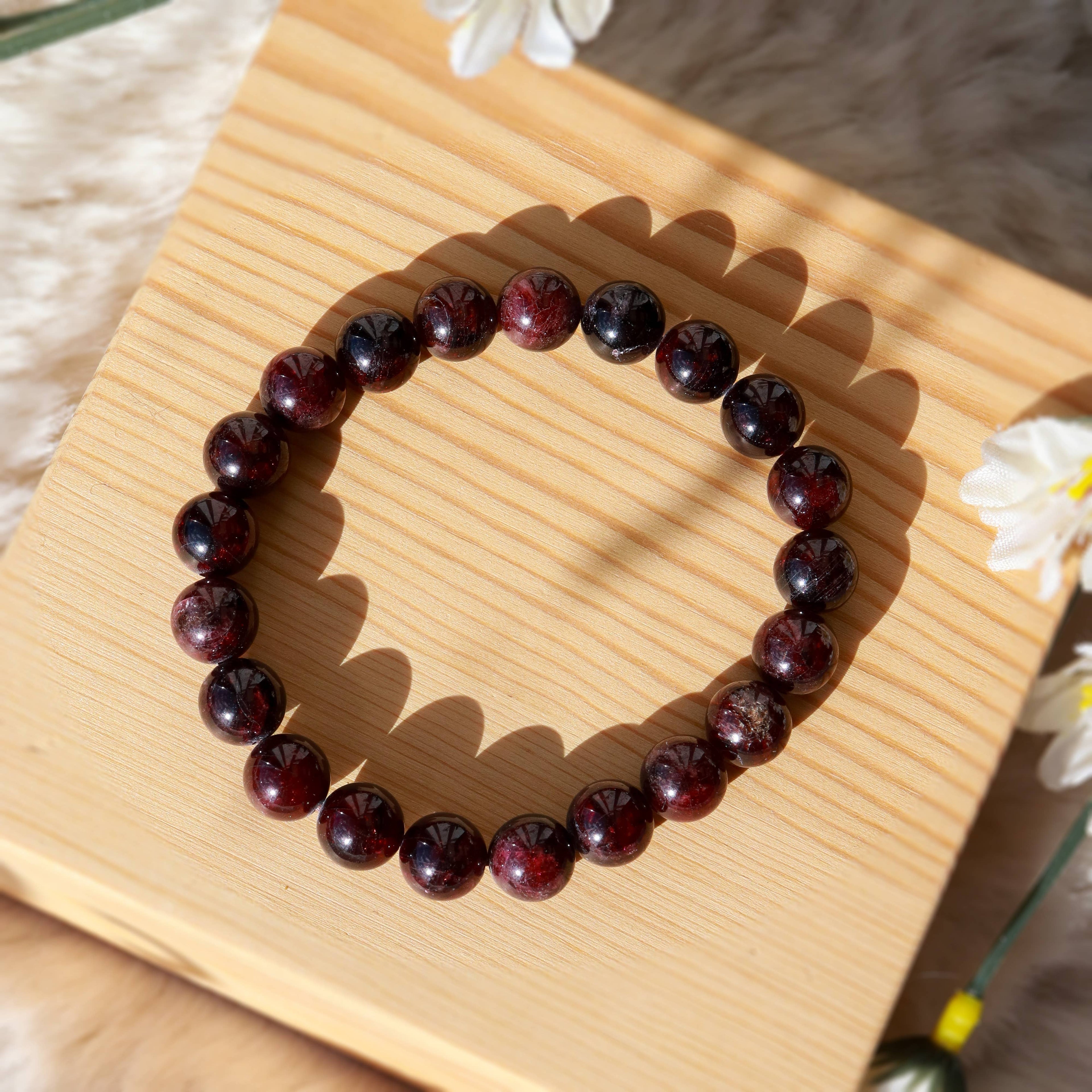 Garnet Round Beaded Bracelet 8 mm