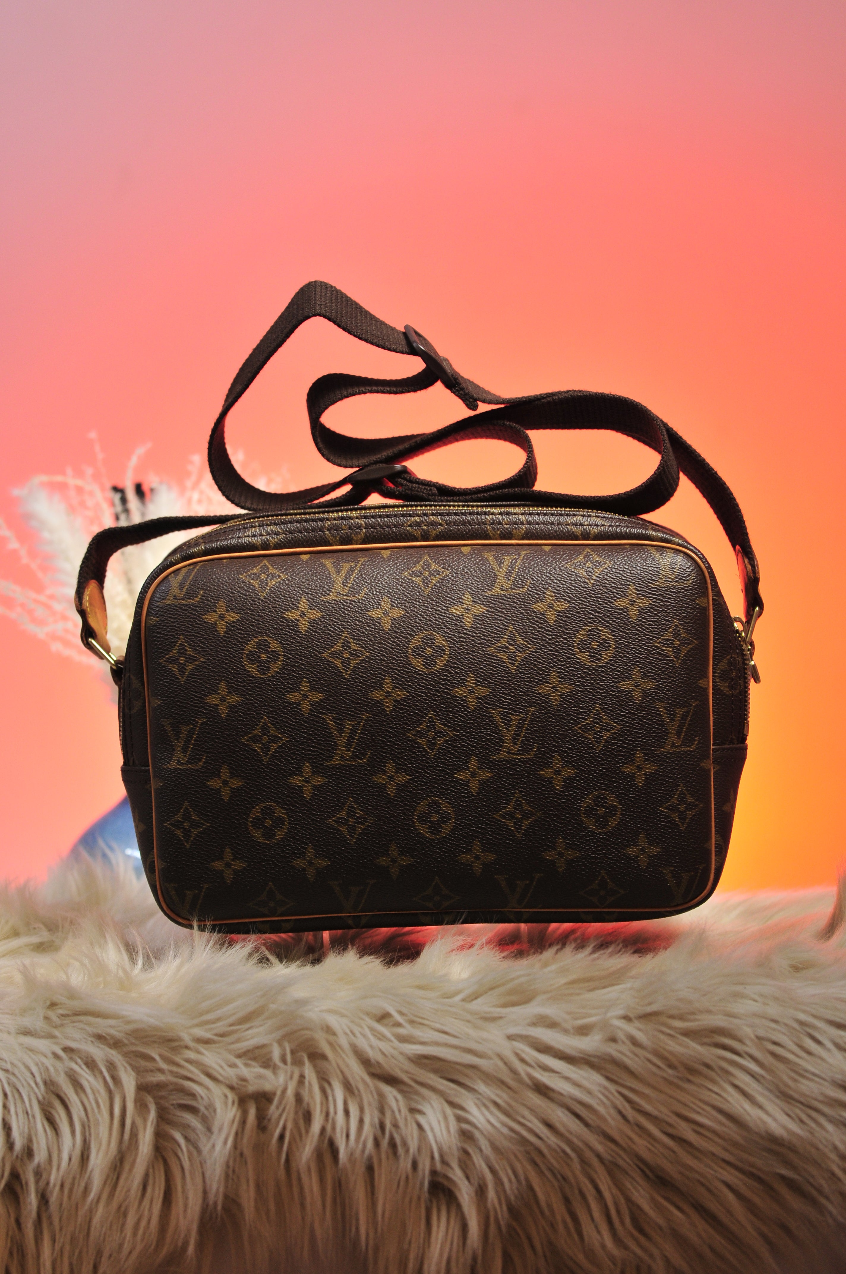 Louis Vuitton Reporter Shoulder Bag in Monogram