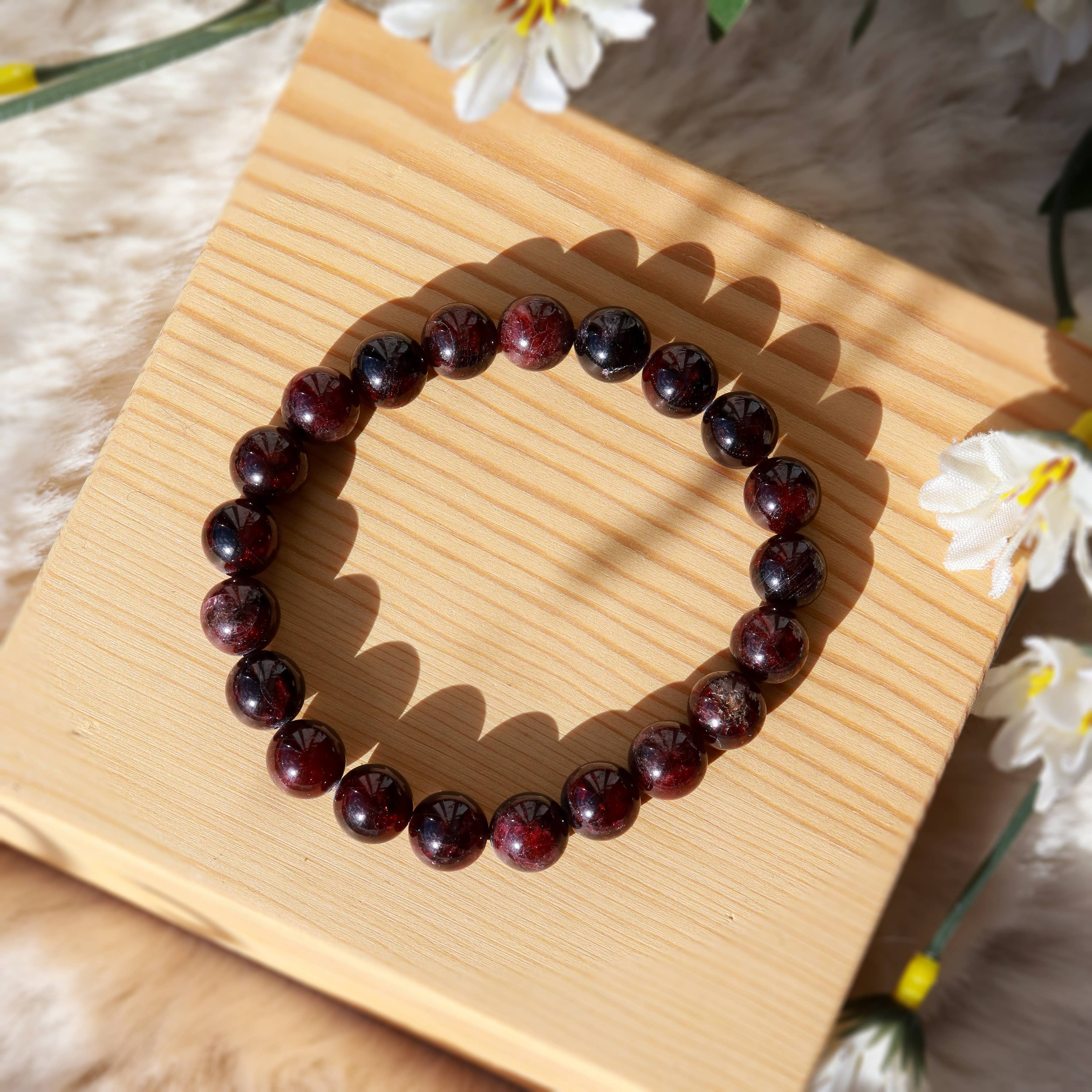 Garnet Round Beaded Bracelet 8 mm