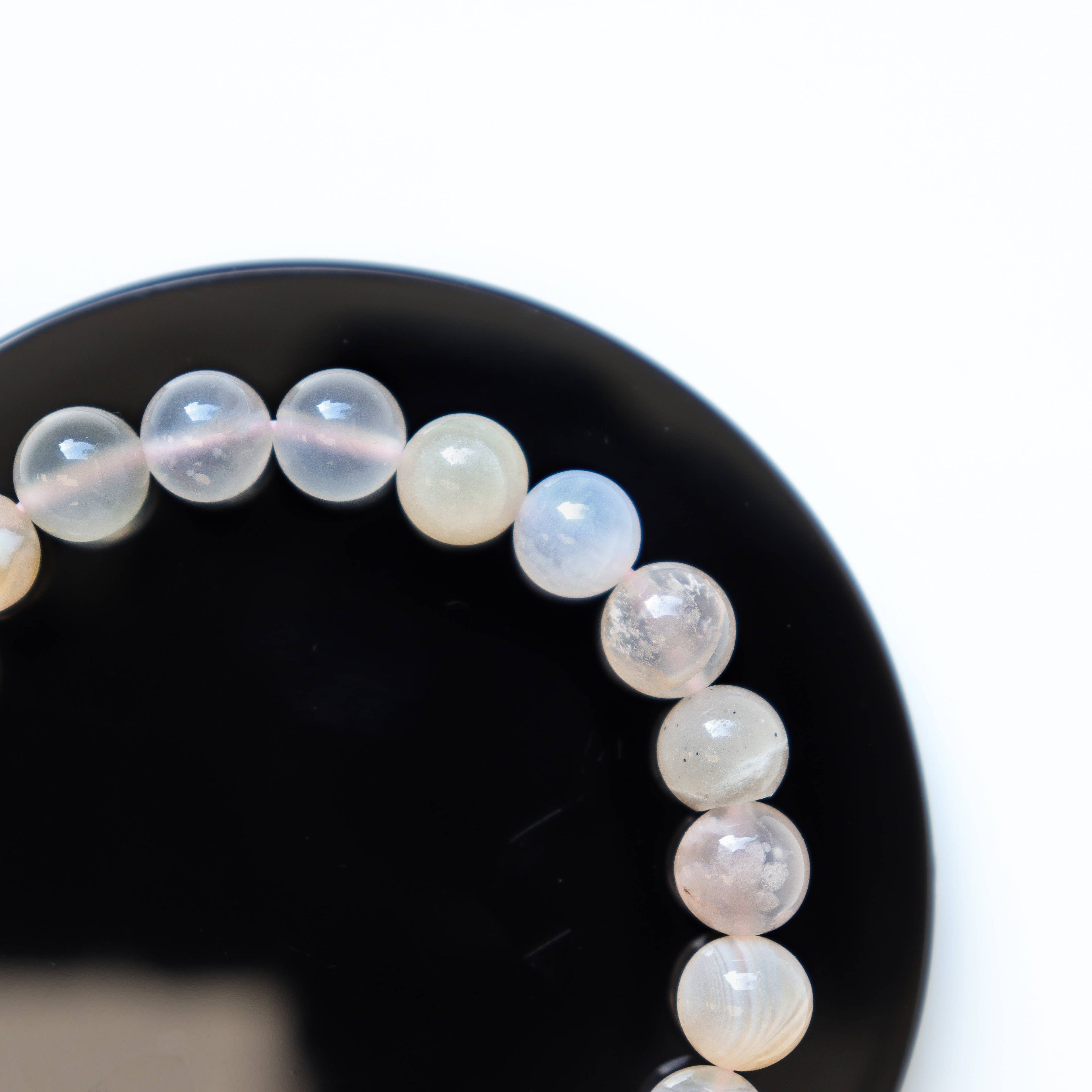 Flower Agate Round Beaded Bracelet Size: 8 mm