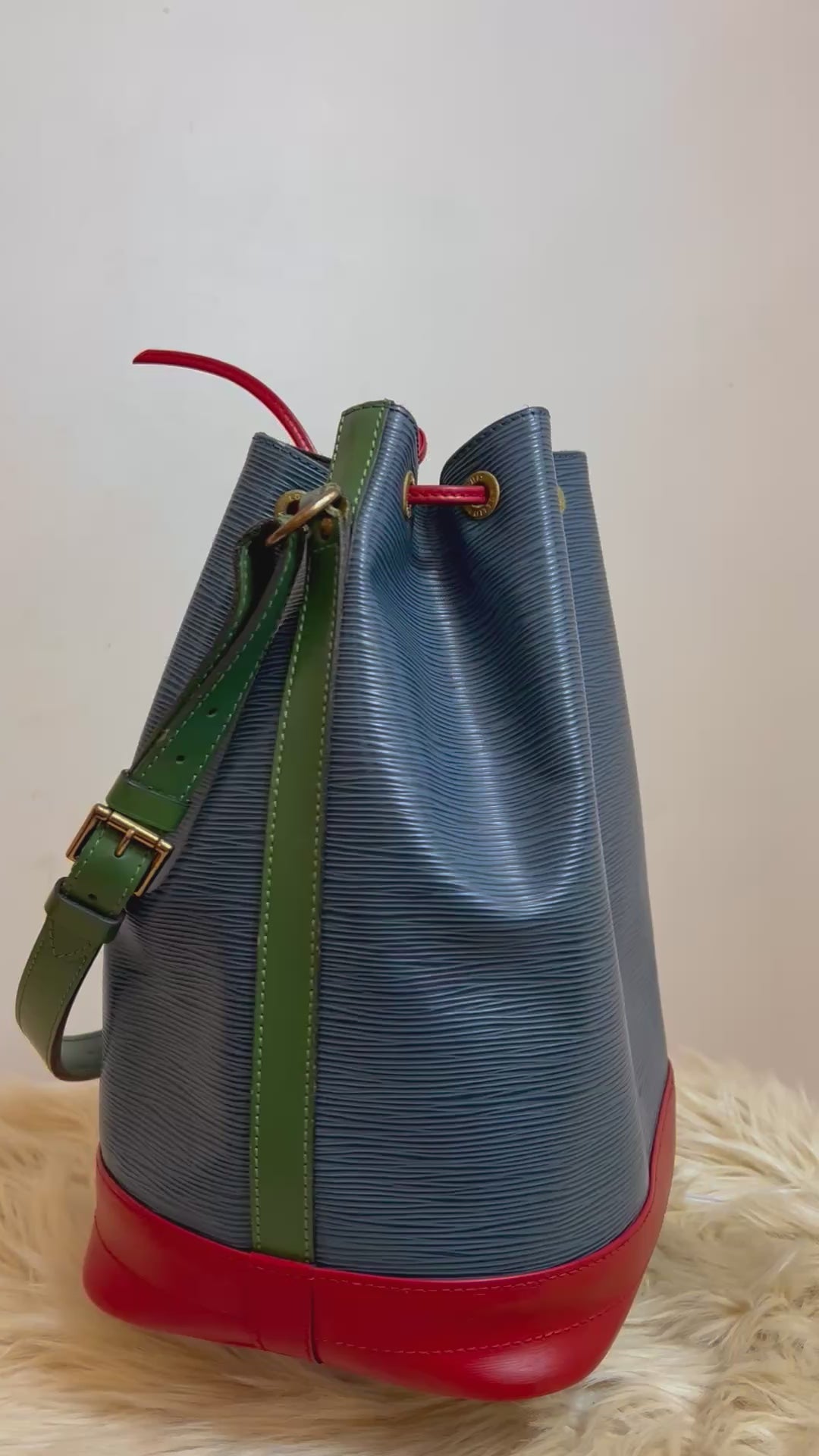 Louis Vuitton Tricolor Epi Leather Bucket Bag Paired with Epi Leather Red Leather Long Wallet