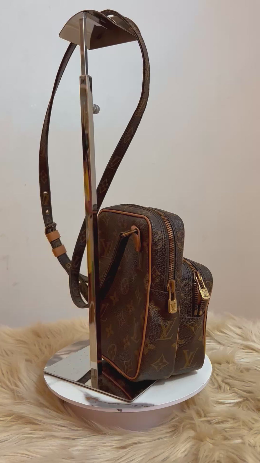 Louis Vuitton Amazon Shoulder Bag | Under 1K
